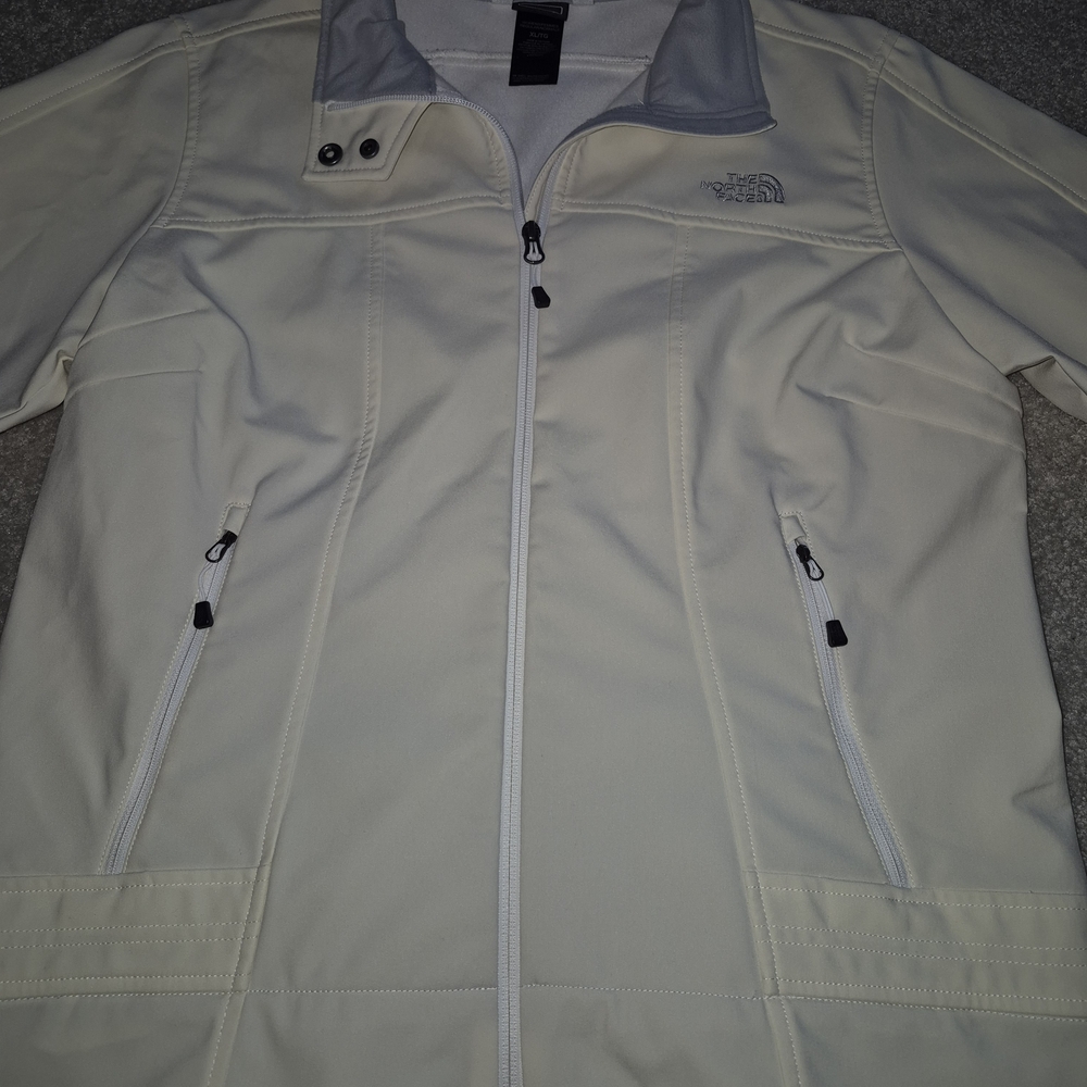 The North Face Women's Cream Performance Jacket